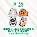 PINES_METALICOS_MASCOTAS_02.webp